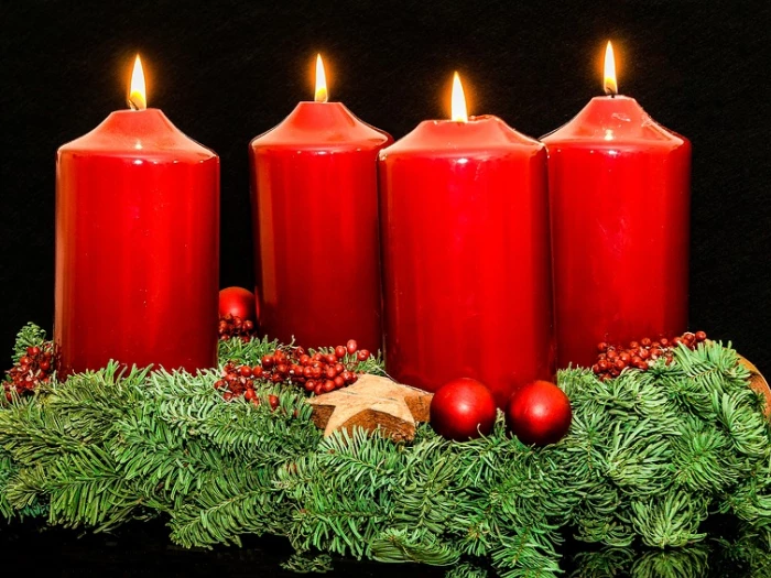 adventwreath4 lit