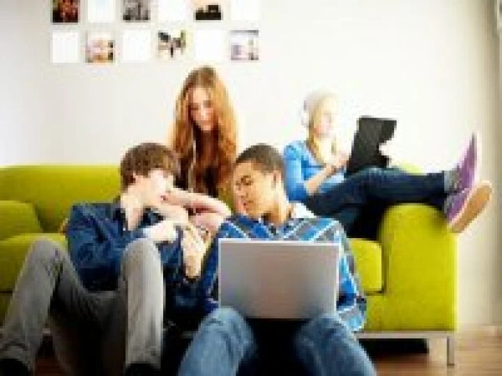 STUDENTS ON CHAIR-brighterMED