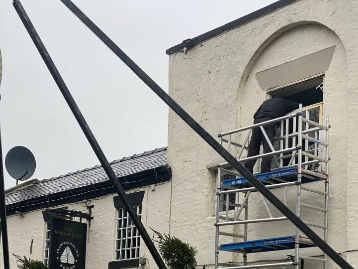 SCAFFOLS EXTERIOR