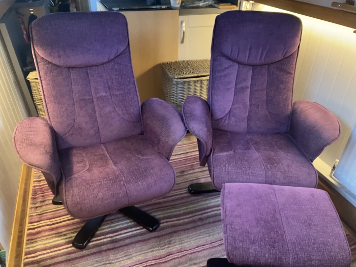 Swivel and reclining chairs  – Items for sale -Published