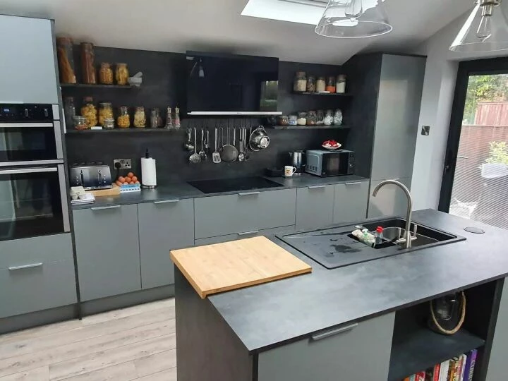 Dark Kitchen 2