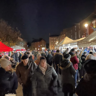 Christmas Market crowds 2