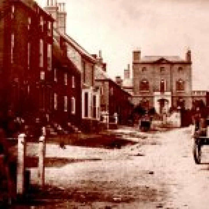 Upper High St & Tarvin Hall