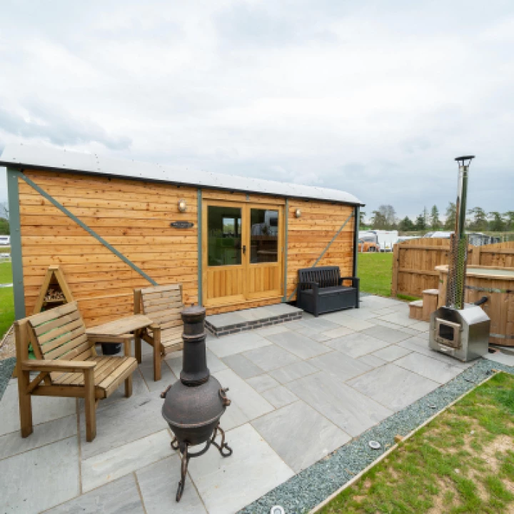 Overwater Luxury Glamping Wellington Exterior 6