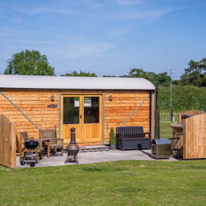 Glamping Main 01