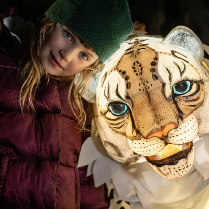 Lanterns-Snow-Leopard-Puppet