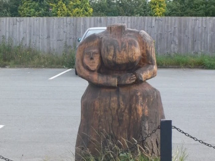 Headless woman Sculpture
