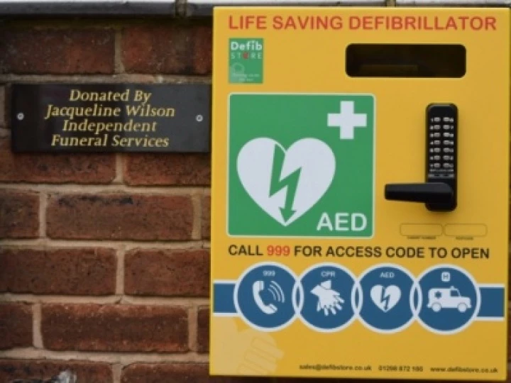 Defib 9b