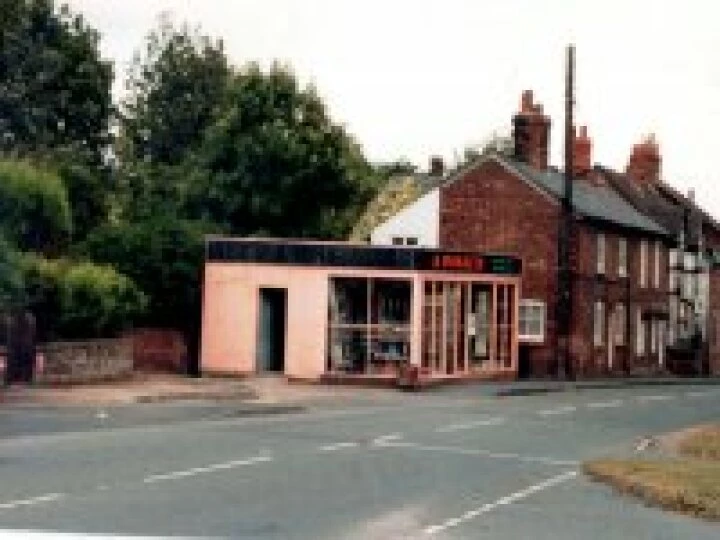 Upper High St