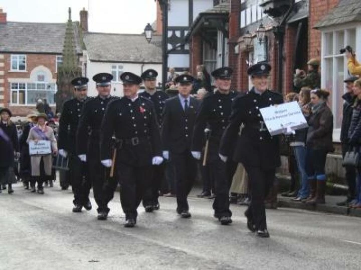 Parade 12