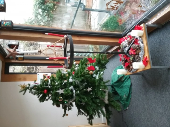 20201217christmas trail advent ring tree