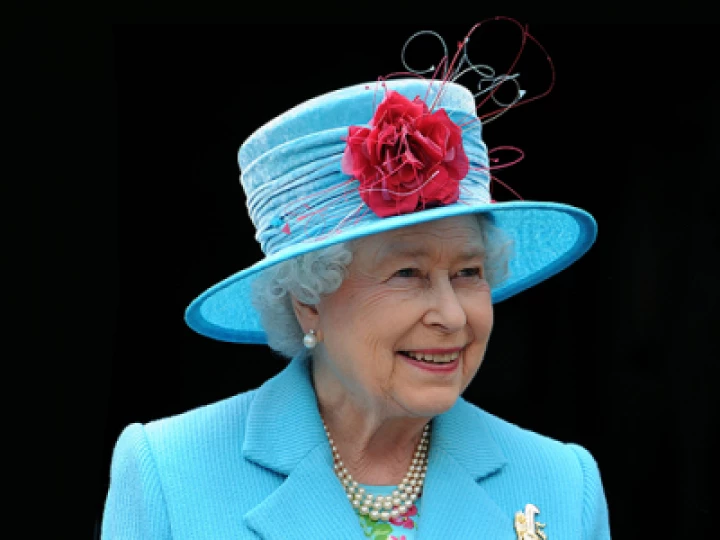 queen-elizabeth-2