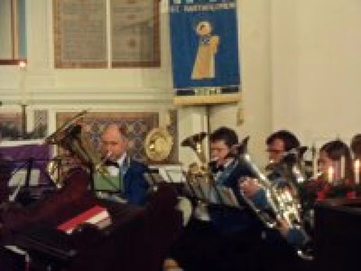Carols round the tree
