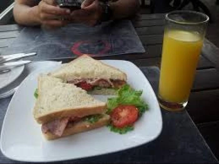 breakfast service