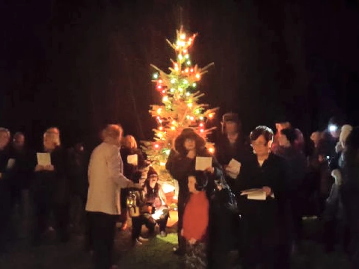 carolsroundthetree2015002ac