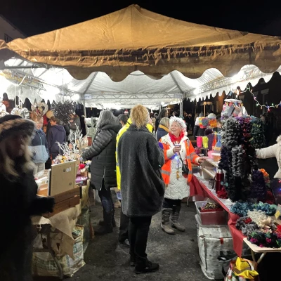 christmas market julie and sandras craft stall and barley jones artwork 2022