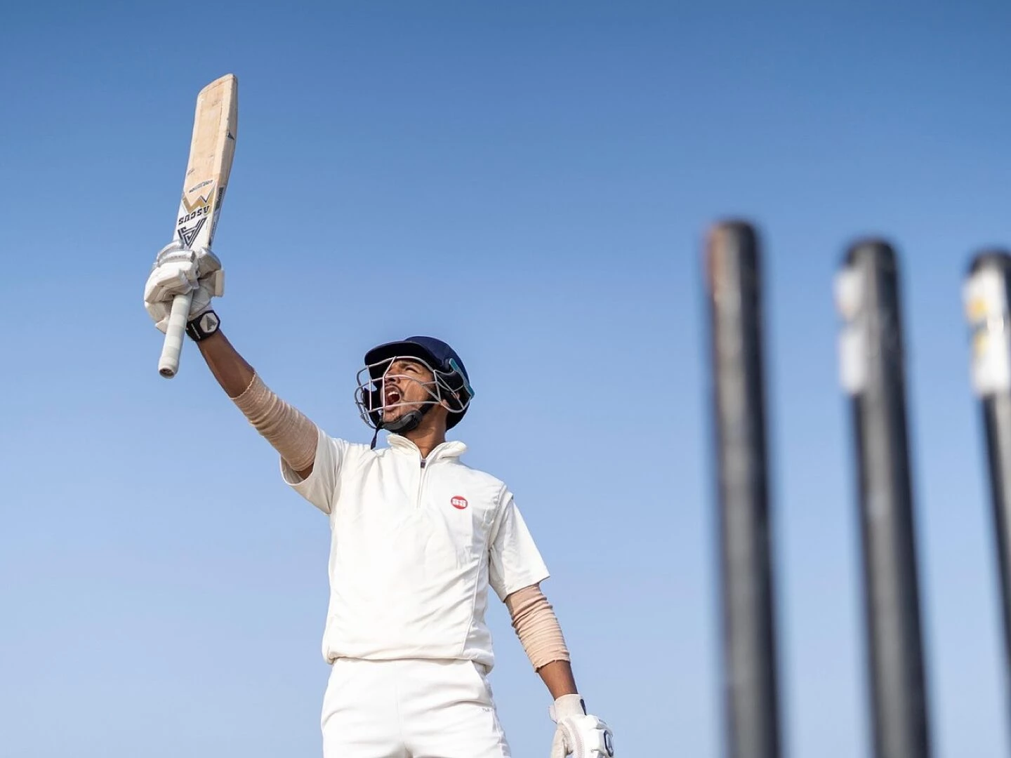 cricketer athlete cricket sports nature playing field sportswear field team sport cricket cricket cricket cricket cricket