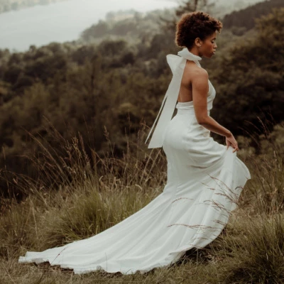 dramatic train highlands wedding p