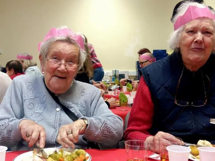 elderly christmas lunch 01