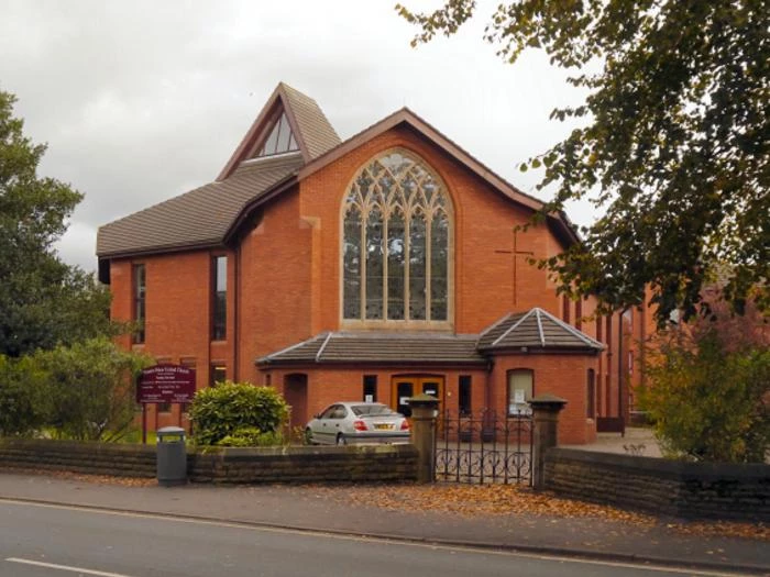 heaton moor building