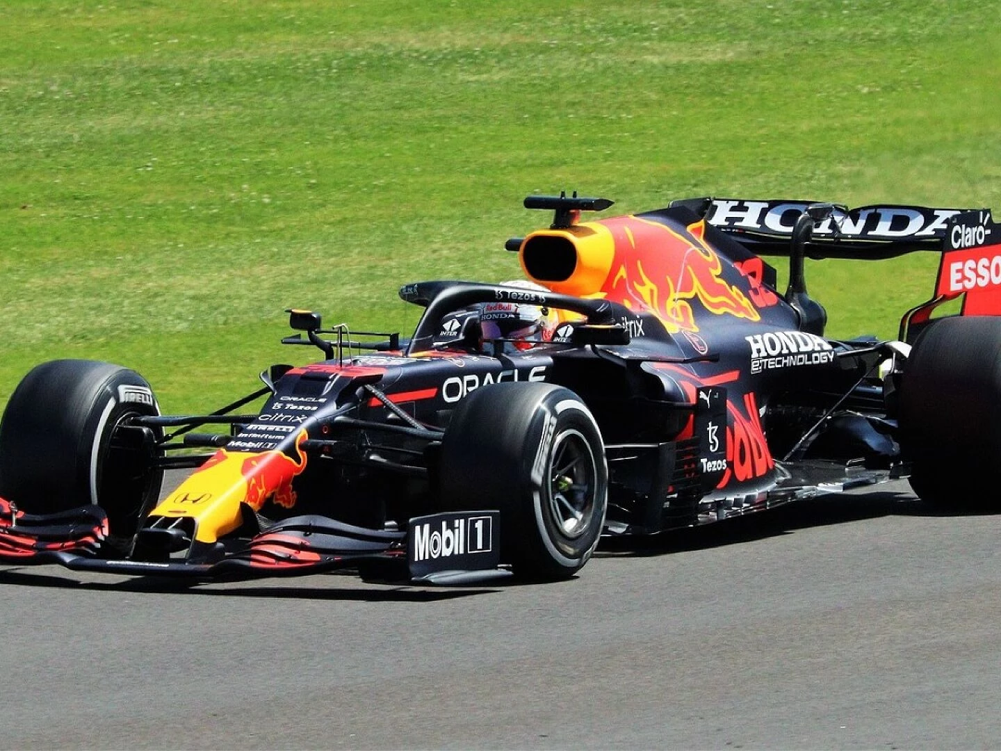 max verstappen formula one race