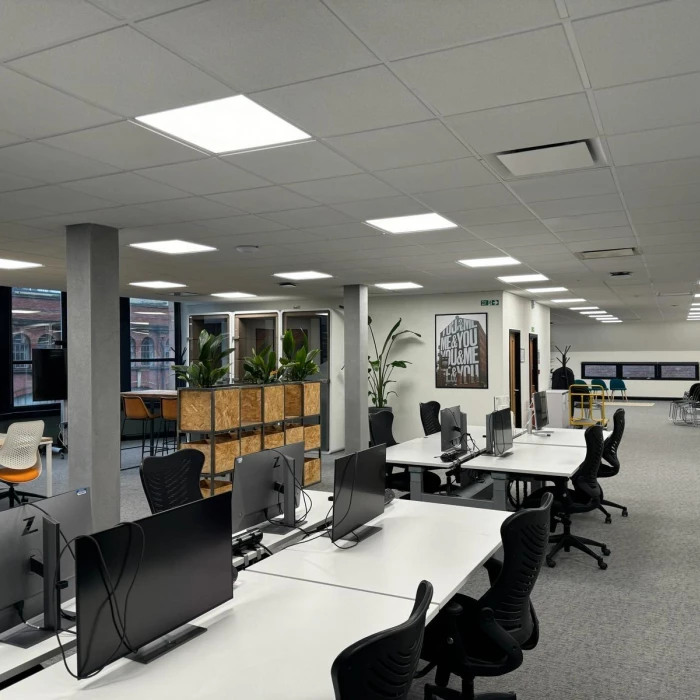 overview of desks at accenture offices in leeds