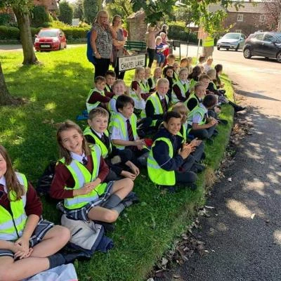 ovo children fron delamere academy watching the raceimage1568352453279 2
