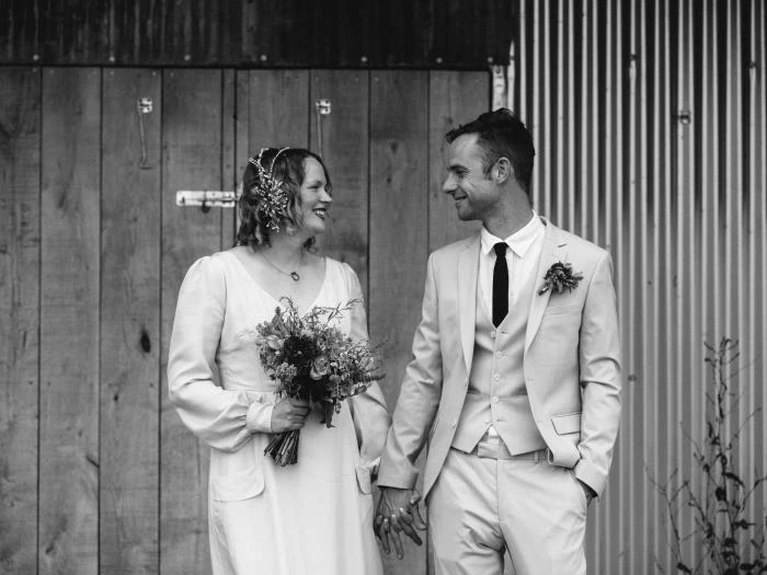 ruth and tom hawthbush farm wedding597