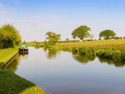 shropshire union canal and cheshire landscape