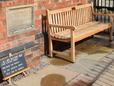 sot chapel bench