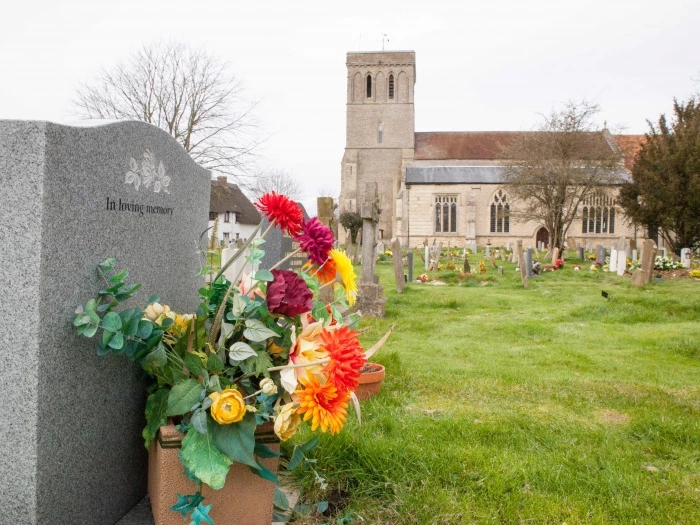 st mary39s churchyard 01