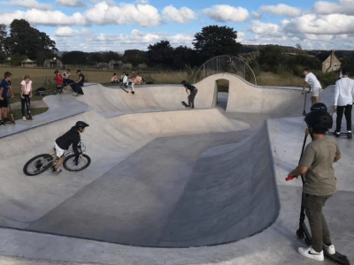 tisbury skatepark in action