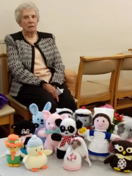 tmc kn barbara lenton   characters 2