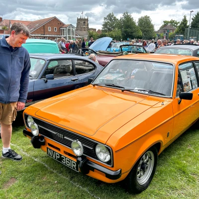 visitor andrew feltham views a ford escort 1300 sport