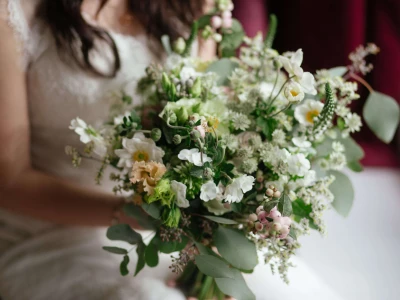 wedding flowers bride